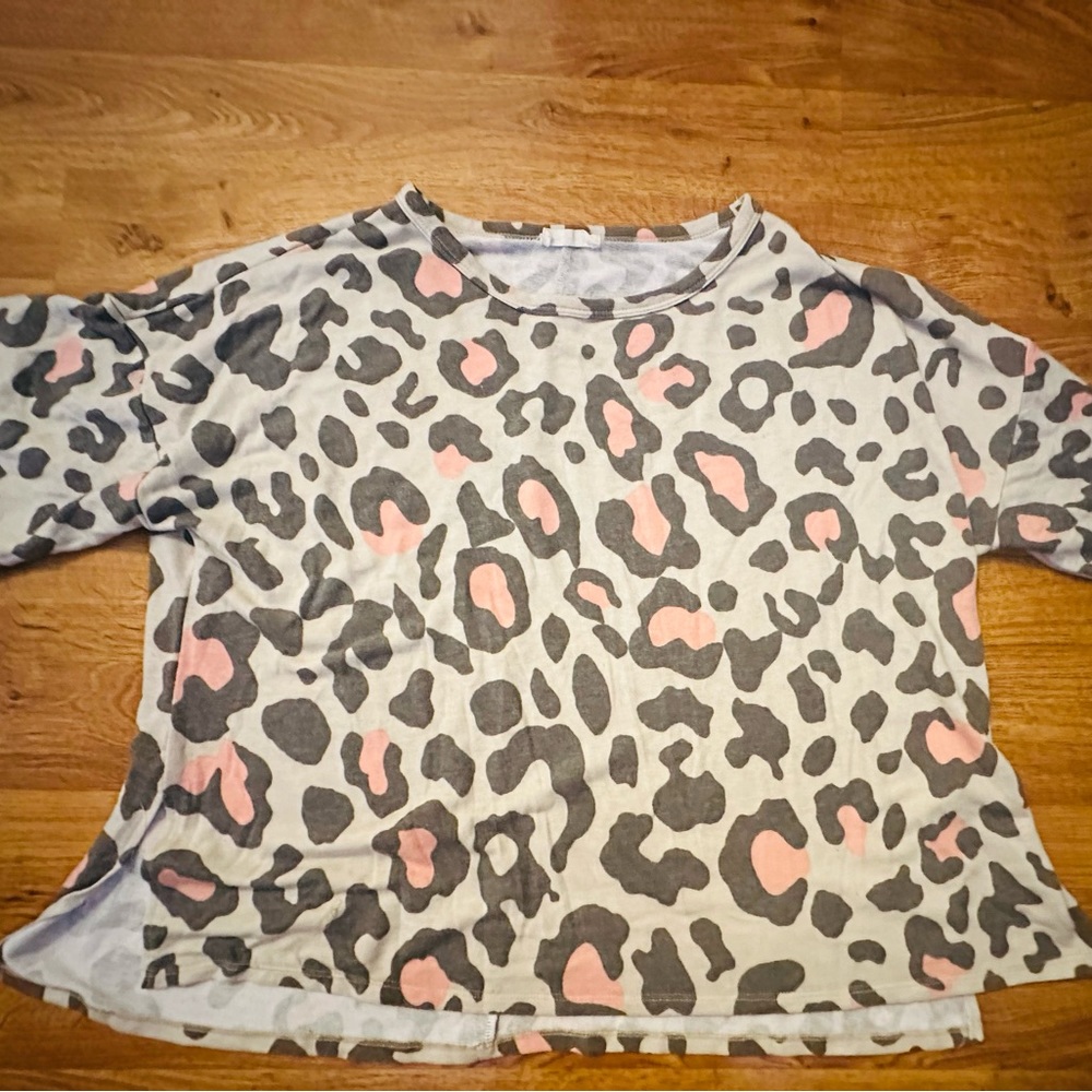 Women’s shirt